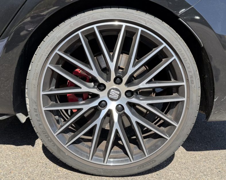 SEAT LEON 2.0 TSI - 280ch - CUPRA - Entretien complet - Jante performance - Sièges chauffants