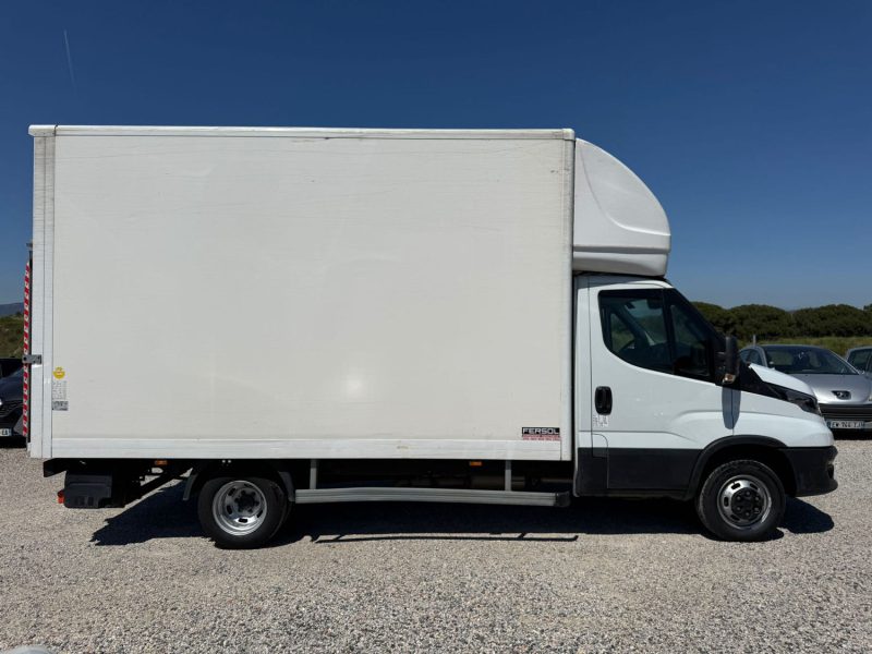 IVECO 35C16 DAILY CAMION CAISSE HAYON 3L 160CV 2021