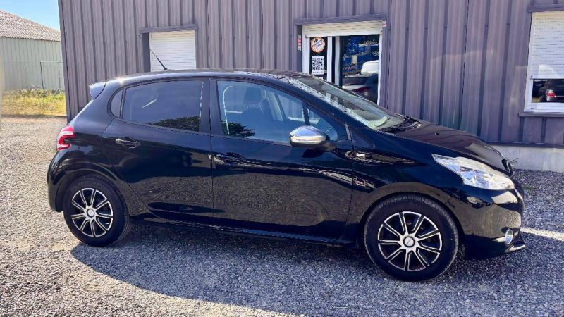 PEUGEOT 208 1.6 E-HDI 92 CH BVM5 STYLE STYLE  2015