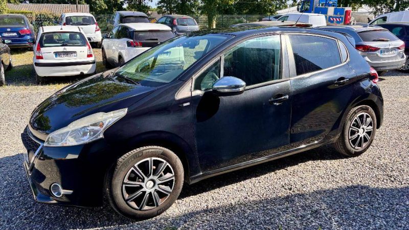 PEUGEOT 208 1.6 E-HDI 92 CH BVM5 STYLE STYLE  2015