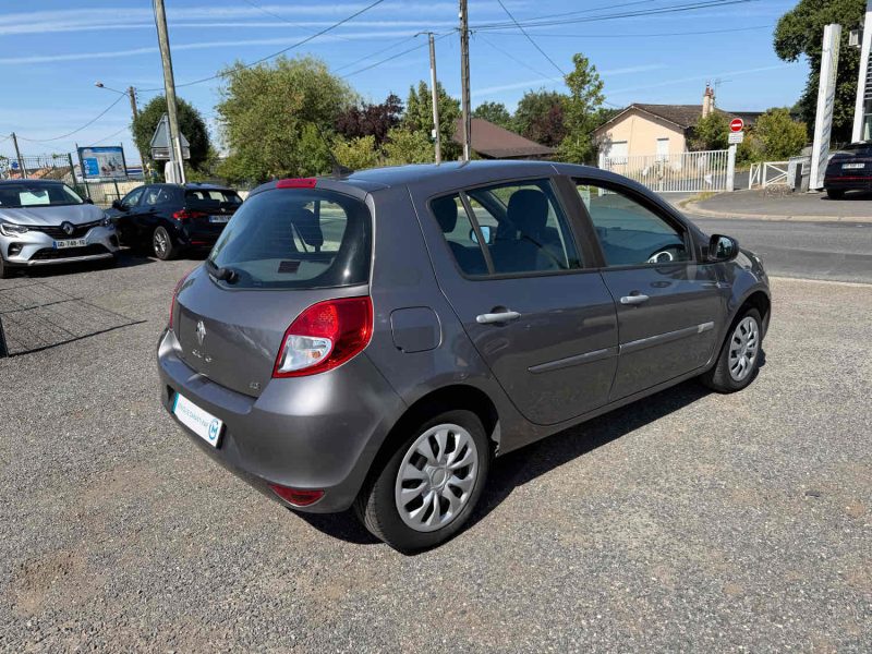 RENAULT CLIO III 1.5DCI 70 