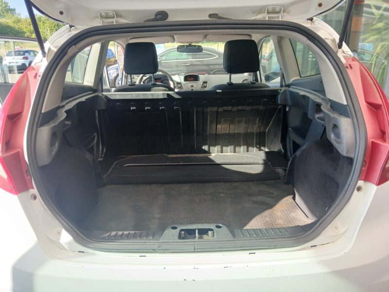FORD FIESTA  1.4  TDCI 68 cv socièté  2010
