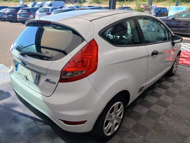 FORD FIESTA  1.4  TDCI 68 cv socièté  2010