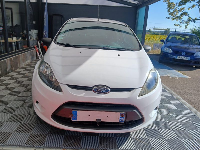 FORD FIESTA  1.4  TDCI 68 cv socièté  2010