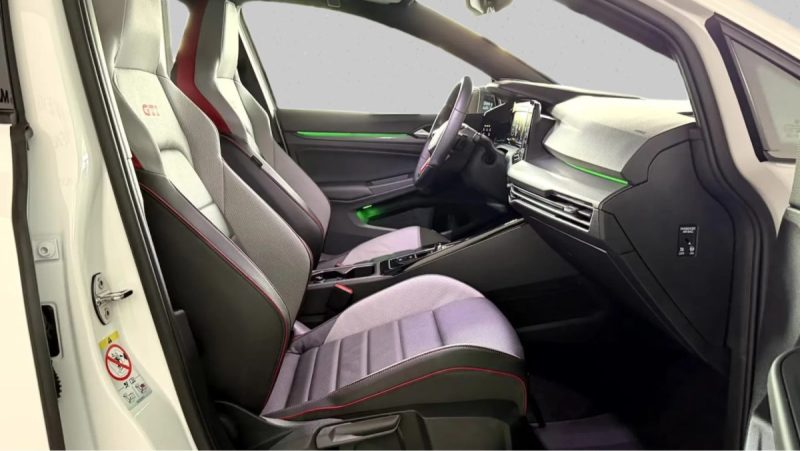 VOLKSWAGEN GOLF GTI CLUBSPORT (GOLF 2,0 GTI BT221 TSID7F) 2024