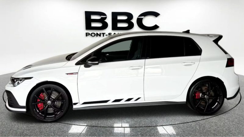 VOLKSWAGEN GOLF GTI CLUBSPORT (GOLF 2,0 GTI BT221 TSID7F) 2024