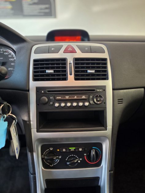 PEUGEOT 307 1.6 HDI 110CV-Distribution Neuve - Garantie 12 mois ou 15.000km-CT Ok-Révision complète 