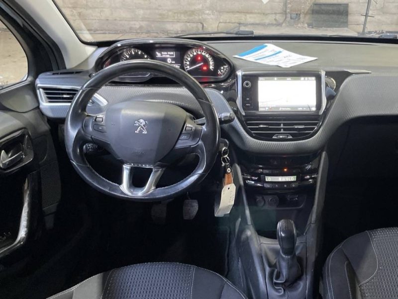 PEUGEOT 208 1.2 S&S 110 ALLURE BUSINESS 