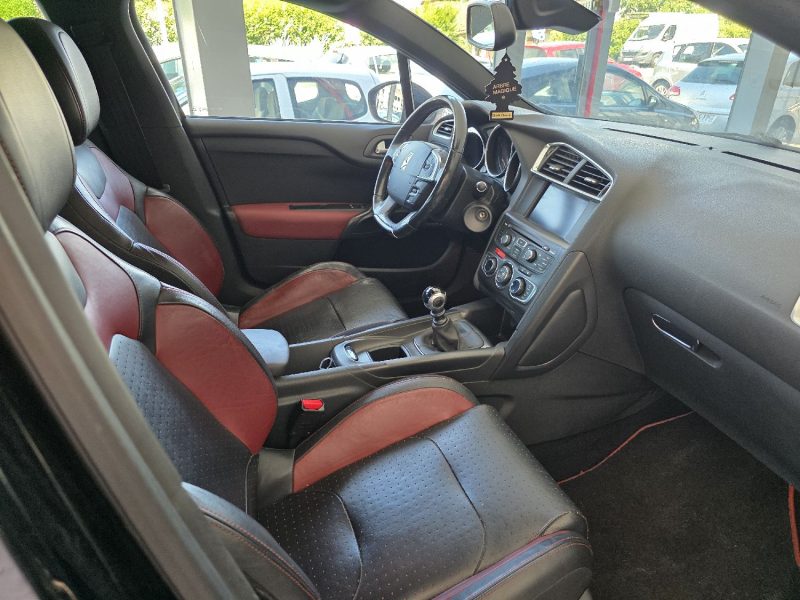 CITROEN DS4 1.6 THP 200CH SPORT CHIC ANNEE 2011 91000KM