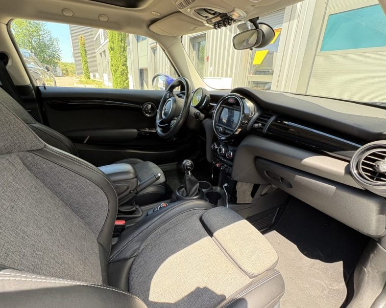 Mini One (F56) One 102ch 2018 — ENTRETIEN COMPLET - Toit Ouvrant - Carplay