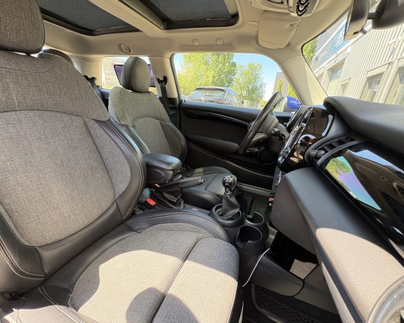Mini One (F56) One 102ch 2018 — ENTRETIEN COMPLET - Toit Ouvrant - Carplay