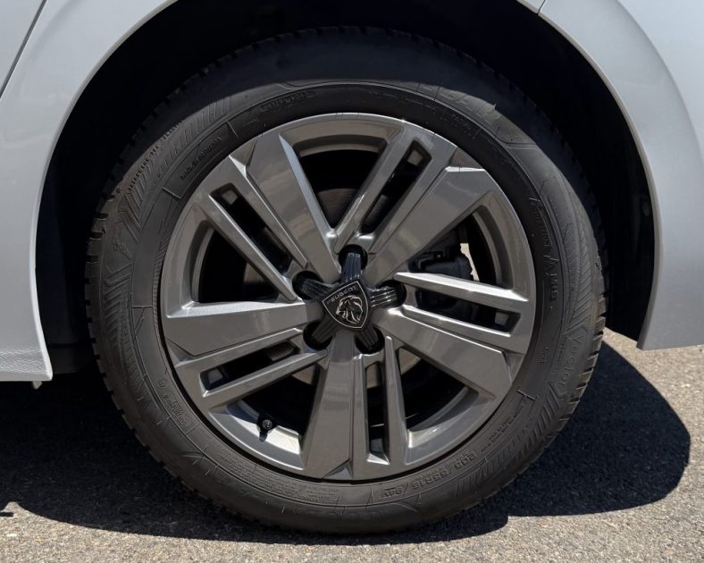 ÉTAT NEUF - PEUGEOT 308 - 3 1.5 BLUEHDI 130 ch -ALLURE - Boite Automatique - FULL