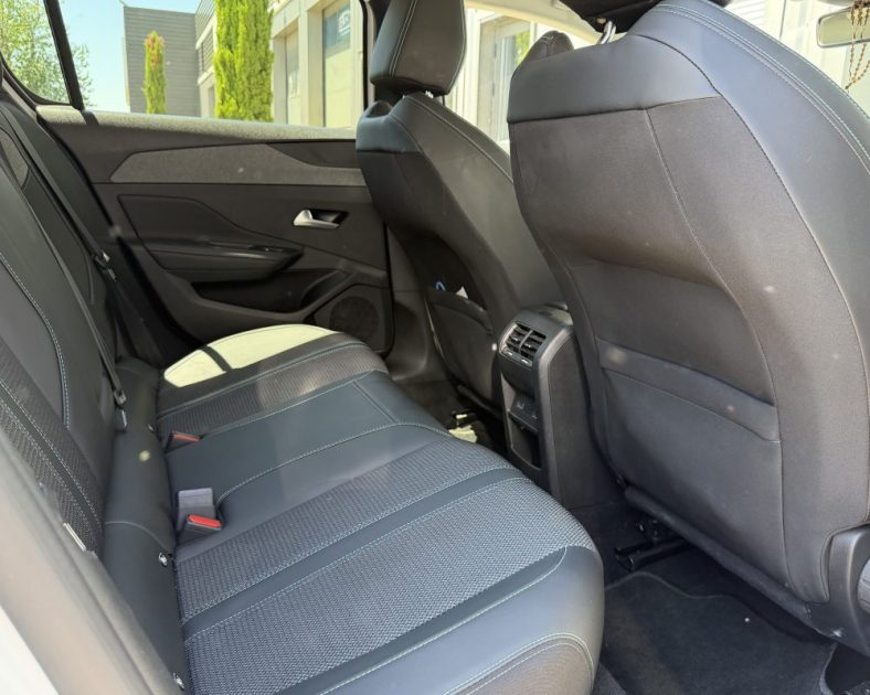 ÉTAT NEUF - PEUGEOT 308 - 3 1.5 BLUEHDI 130 ch -ALLURE - Boite Automatique - FULL