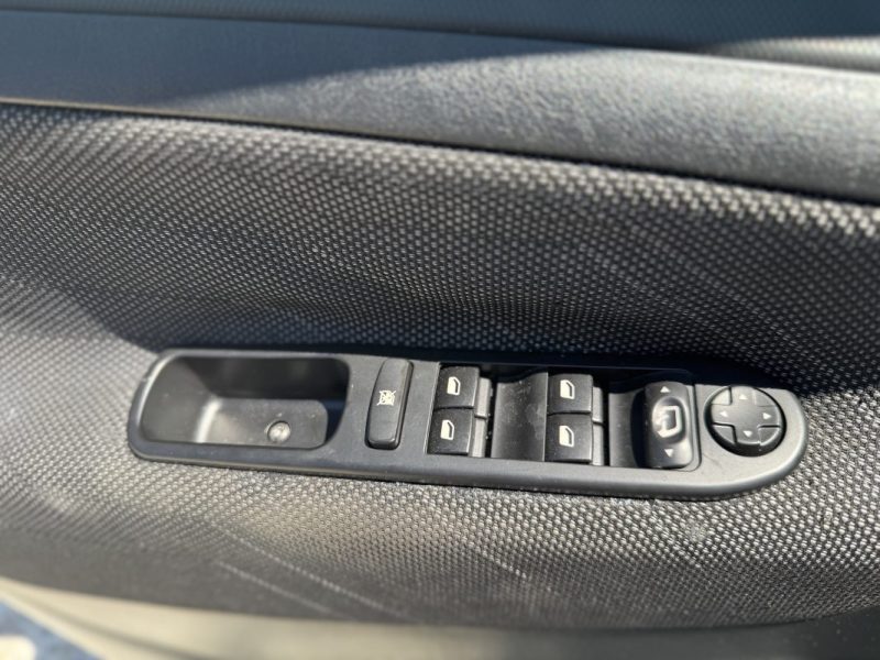PEUGEOT 207 1.6 HDI 2006