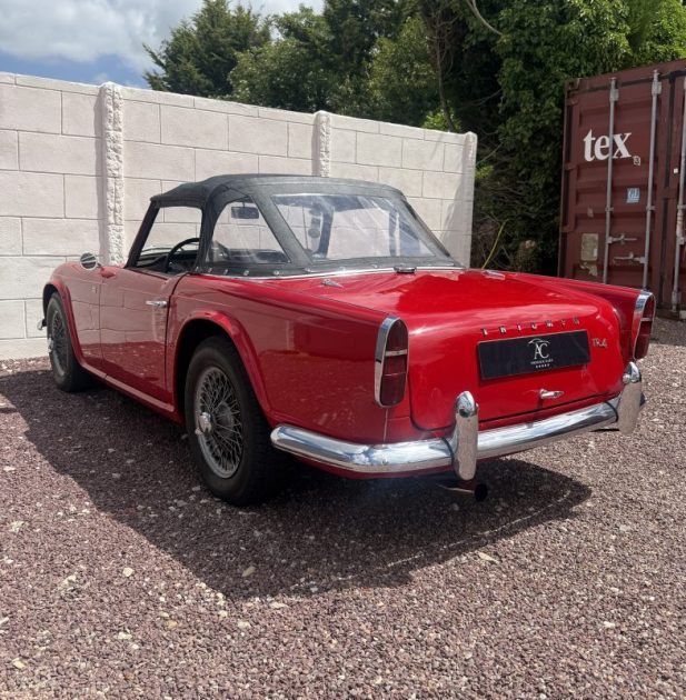 Triumph TR4 1964 100ch / Roadster Collection / (Restauré | 25000 Km | Véhicule Francais)