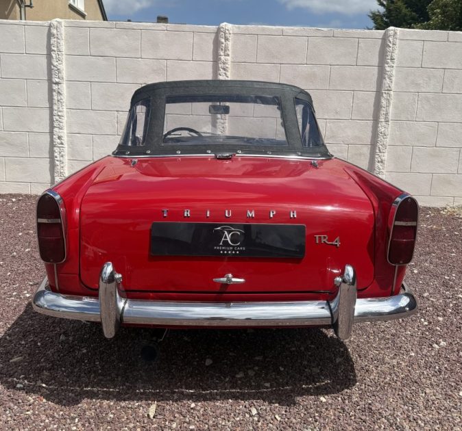 Triumph TR4 1964 100ch / Roadster Collection / (Restauré | 25000 Km | Véhicule Francais)