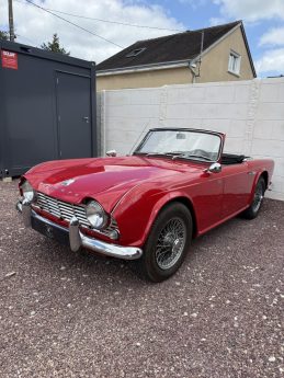Triumph TR4 1964 100ch / Roadster Collection / (Restauré | 25000 Km | Véhicule Francais)