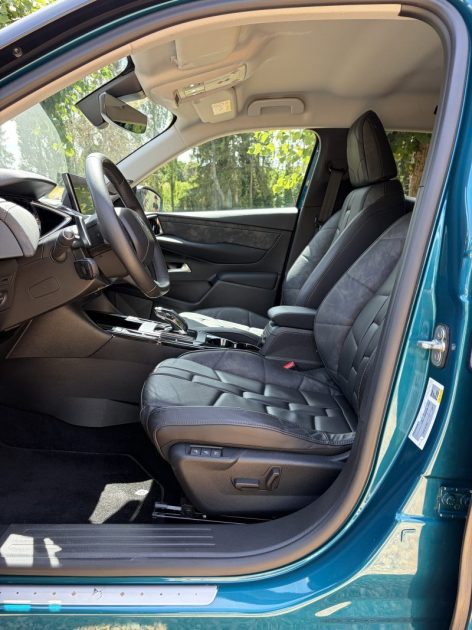 DS 3 Crossback Grand Chic Opéra 130ch BlueHDi BVA (Caméra 360 | Sièges Cuir | Maintien de voie)