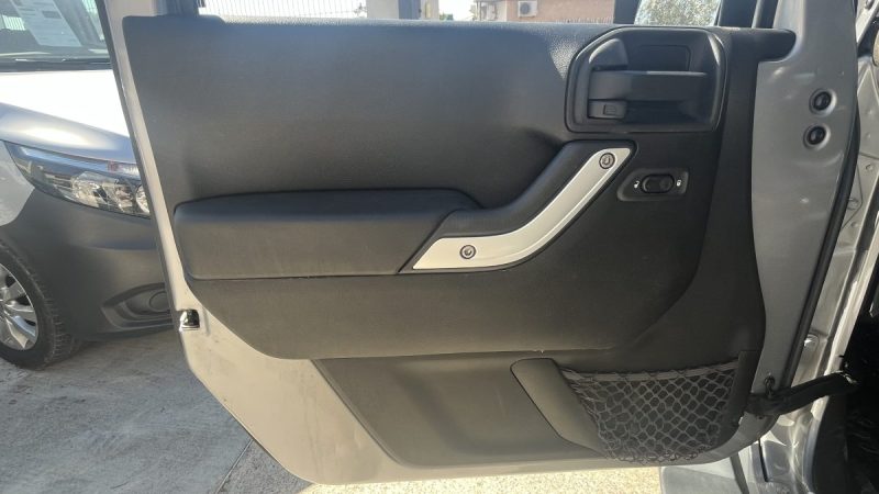 JEEP WRANGLER UNLIMITED 2.8 CRD 200 ARTIC BA 2013