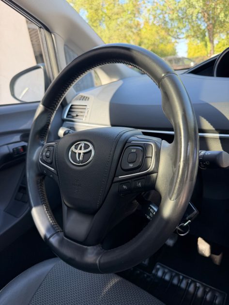 TOYOTA VERSO 112 D-4D SKYVIEW