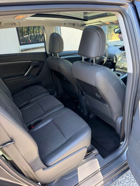 TOYOTA VERSO 112 D-4D SKYVIEW
