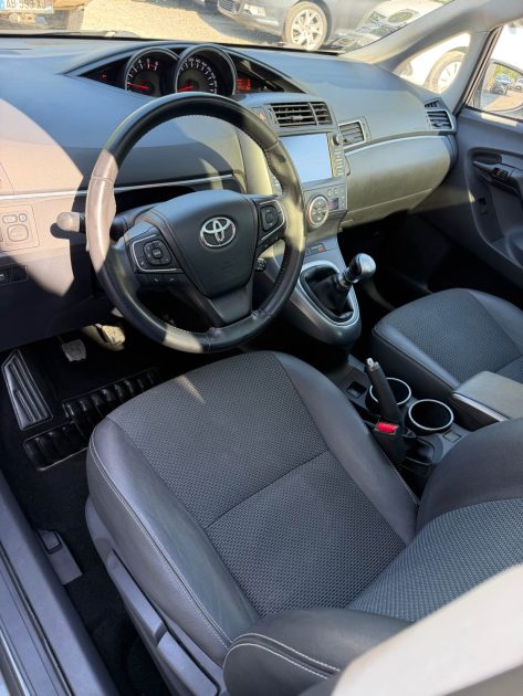 TOYOTA VERSO 112 D-4D SKYVIEW
