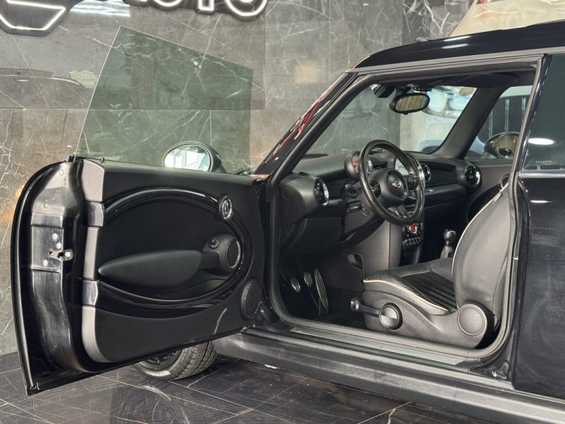 MINI CLUBMAN MINI COOPER SD 143 CABRIO 2011