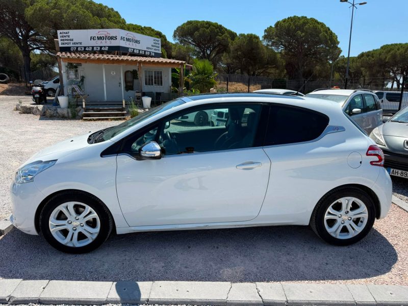 PEUGEOT 208 1.6 VTI 120 ALLURE 2013