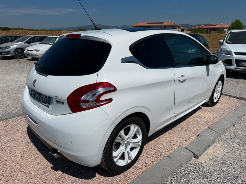 PEUGEOT 208 1.6 VTI 120 ALLURE 2013