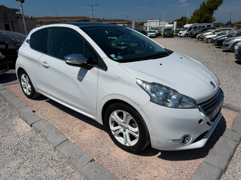 PEUGEOT 208 1.6 VTI 120 ALLURE 2013