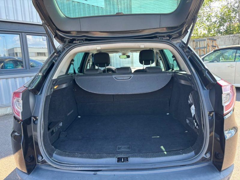 RENAULT MEGANE 1.9 dCI 130CV PACK AUTHENTIQUE 