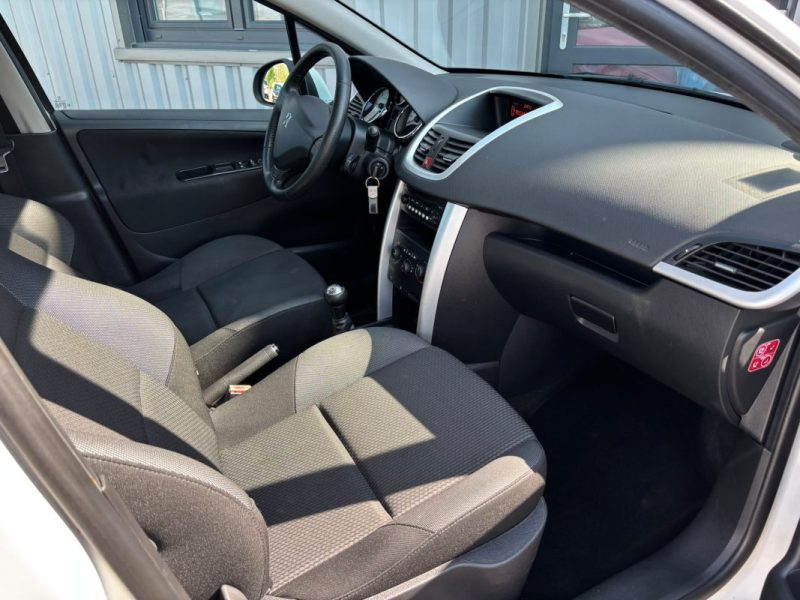 PEUGEOT 207 1.4 HDi PACK TENDANCE 70CV