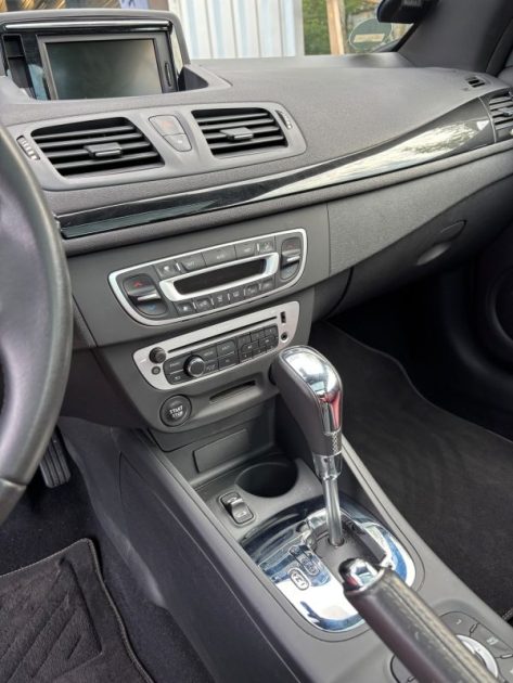 RENAULT MEGANE 1.5 DCi PACK LUXE ( AUTOMATIQUE )