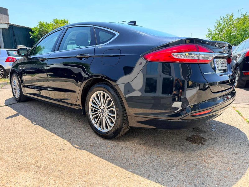 FORD MONDEO HYBRID 187 TITANIUM BVA PH2 2022