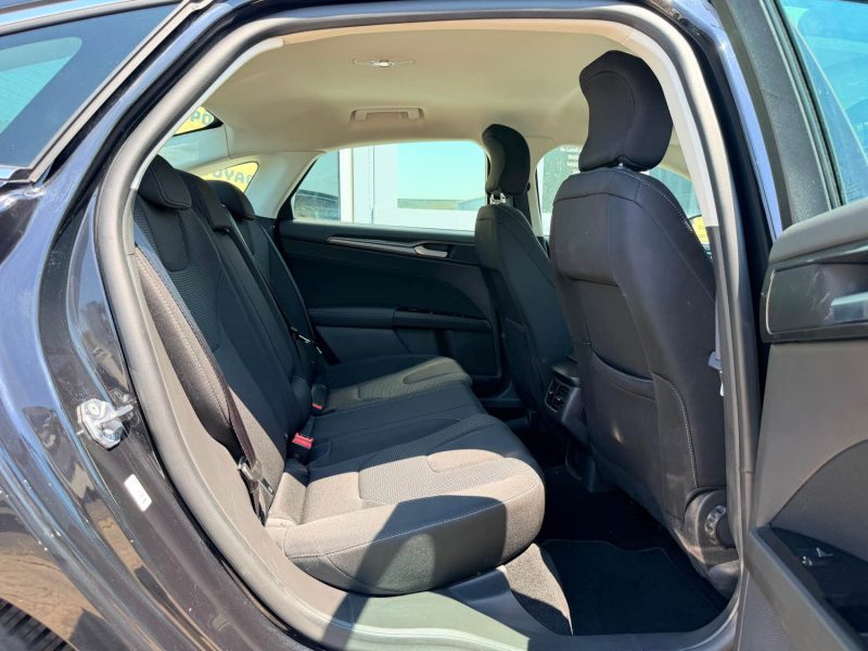 FORD MONDEO HYBRID 187 TITANIUM BVA PH2 2022