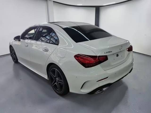 MERCEDES CLASSE A BERLINE 200D 150CH AMG LINE PANO 