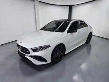 MERCEDES CLASSE A BERLINE 200D 150CH AMG LINE PANO 