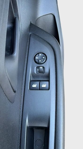 PEUGEOT 208 1.5 BLUEHDI 100ch ACTIVE / CARPLAY 