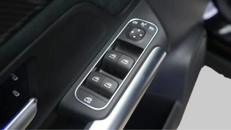  MERCEDES-BENZ GLA 220 D AMG LINE 2023
