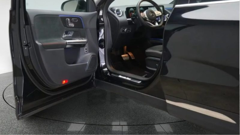  MERCEDES-BENZ GLA 220 D AMG LINE 2023