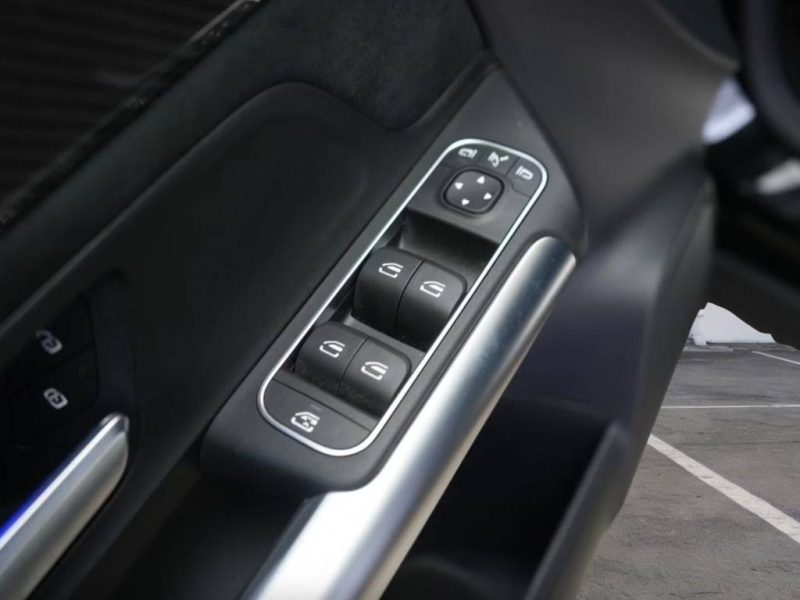  MERCEDES-BENZ GLA 220 D AMG LINE 2023