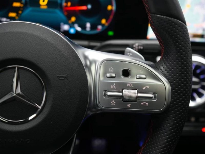  MERCEDES-BENZ GLA 220 D AMG LINE 2023