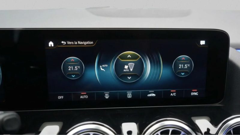  MERCEDES-BENZ GLA 220 D AMG LINE 2023