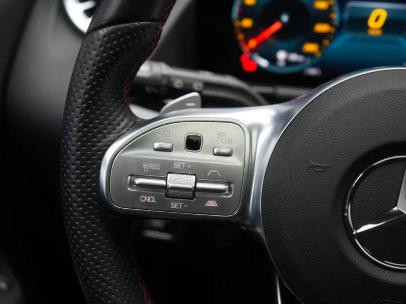  MERCEDES-BENZ GLA 220 D AMG LINE 2023