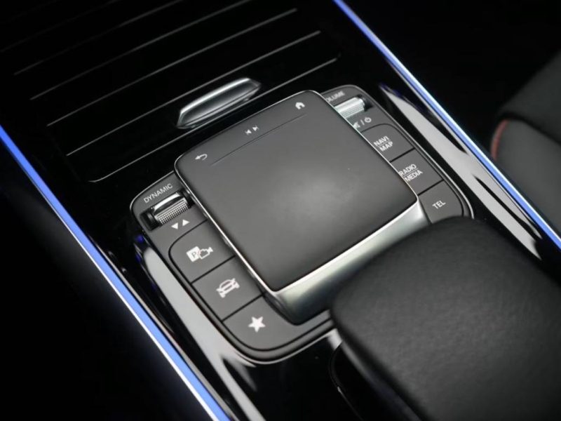  MERCEDES-BENZ GLA 220 D AMG LINE 2023