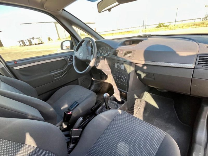 Opel MERIVA Business 1.6-16V 105ch business boîte automatique 