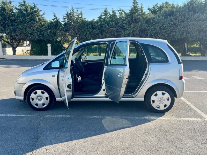 Opel MERIVA Business 1.6-16V 105ch business boîte automatique 