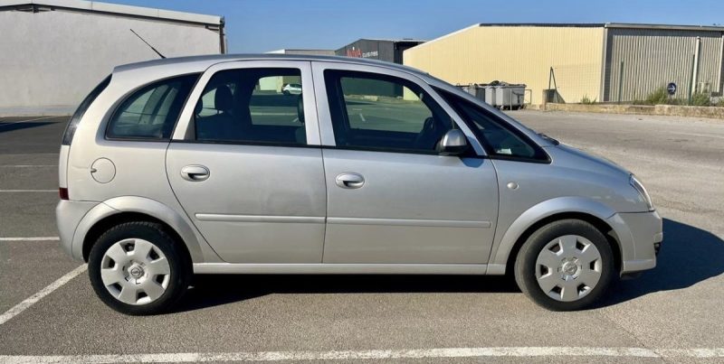 Opel MERIVA Business 1.6-16V 105ch business boîte automatique 