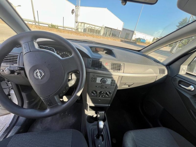 Opel MERIVA Business 1.6-16V 105ch business boîte automatique 