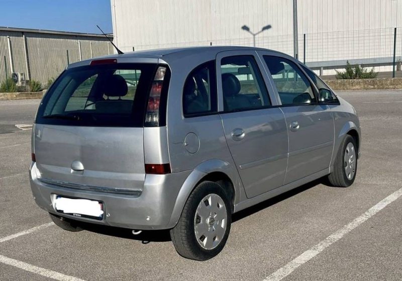 Opel MERIVA Business 1.6-16V 105ch business boîte automatique 